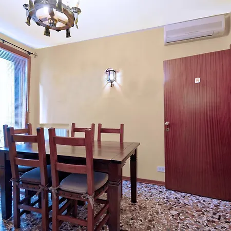 Ve.n.i.ce Cera Casa Della Zia Apartment Venice