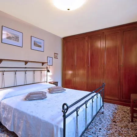 Ve.n.i.ce Cera Casa Della Zia