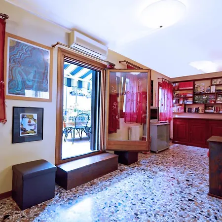 Ve.n.i.ce Cera Casa Della Zia *